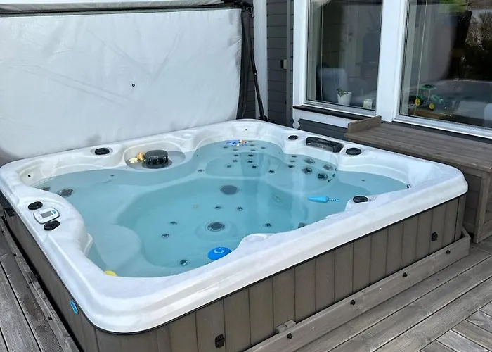 Country Villa On Kvaloya, Hot Tube, Northern Lights, Near Tromso *